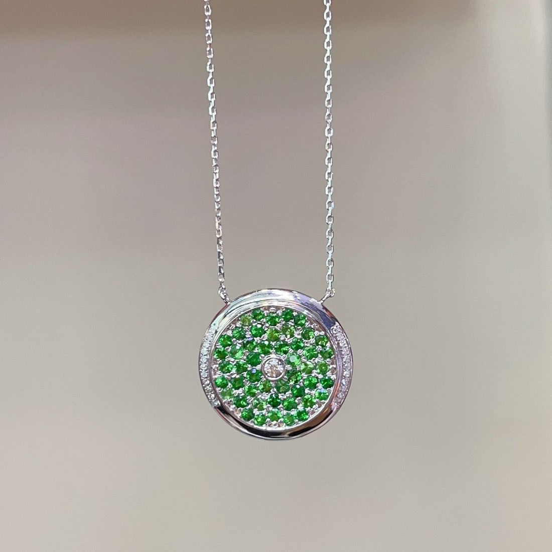 14k Gold 1.50 Ct Natural Tsavorite & Diamond & Sapphire Necklace - 5