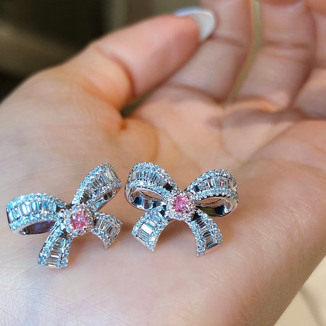 14k Gold 1.04 Ctw Natural Pink Diamond & Diamond Earrings: Ref:231130432 // gold content:14k gold // main gemstone:pink diamond // shape:cushion // carat weight:0. 14ct // color:pink // treatment:natural // // adjacent gemstone 2 : diamond //