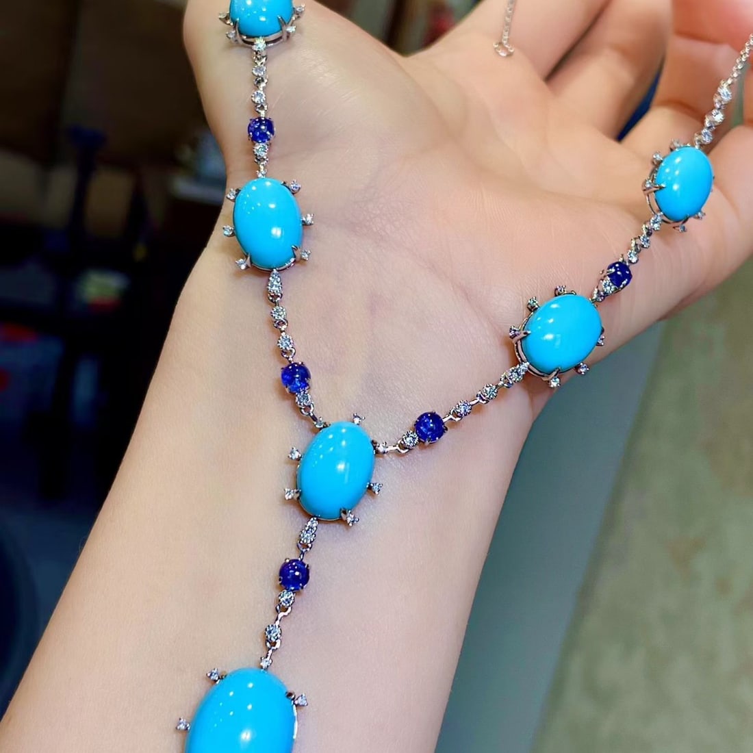 14k Gold 37.20 Ctw Natural Blue Turquoise & Sapphire Necklace: Ref:231130438 // gold content:14k gold // main gemstone:blue turquoise // shape:oval // carat weight:35. 09ct // color:blue // treatment:natural // // adjacent gemstone 2 : sapphire // shape:round