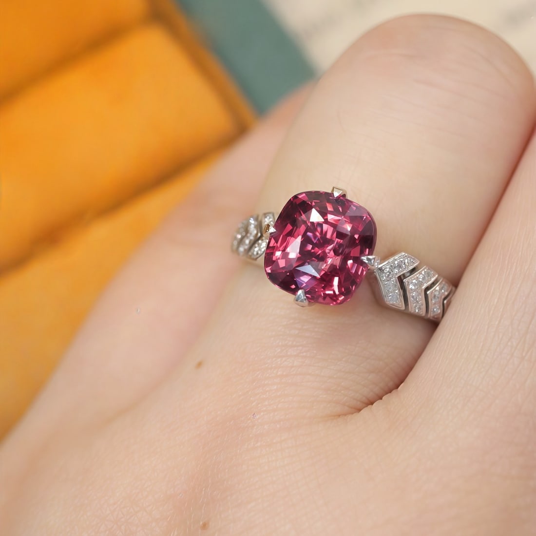 14k Gold 2.89 Ctw Natural Spinel & Diamond Ring - 5