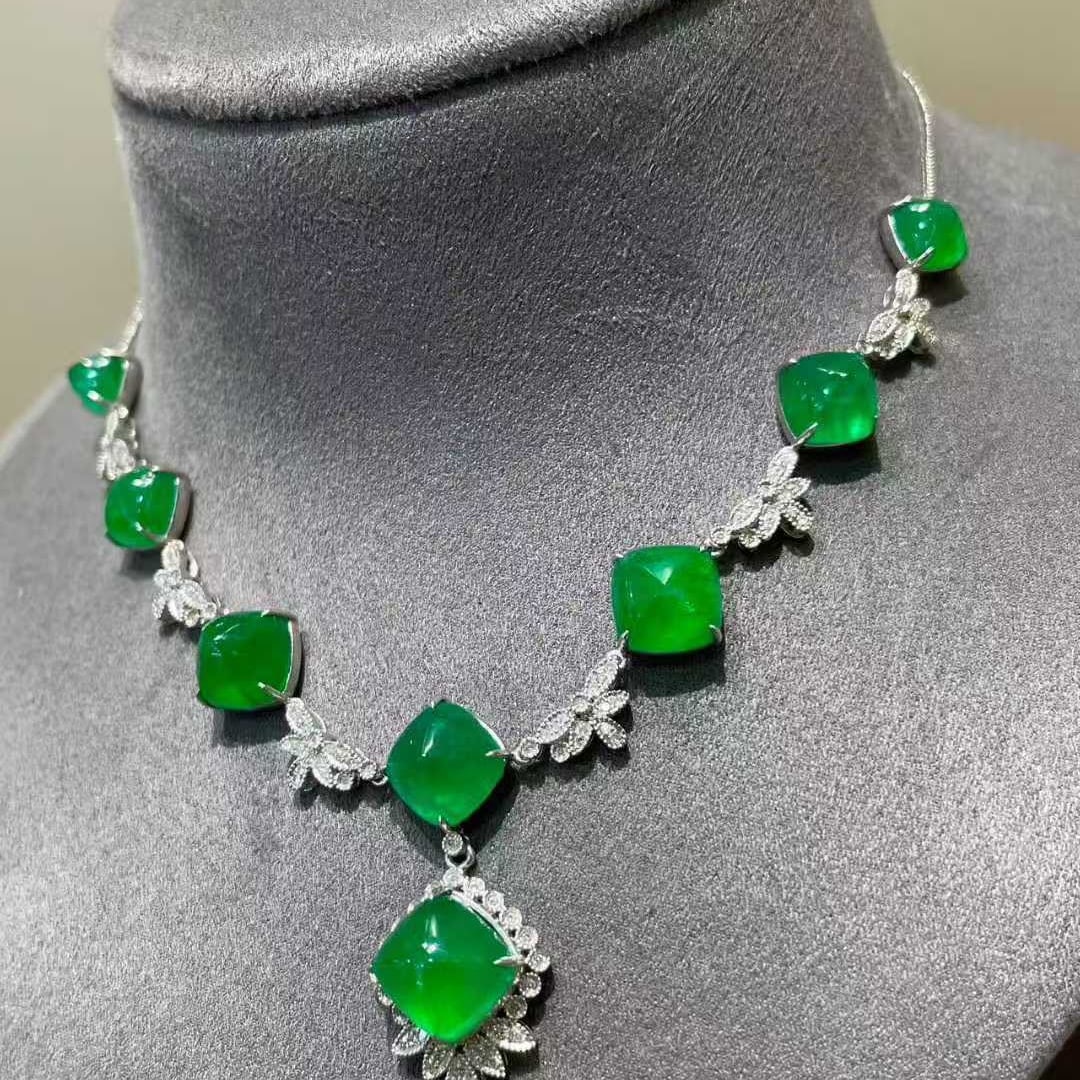 14k Gold 18.88 Ct Vivid Green Natural Emerald & Diamond Necklace - 2