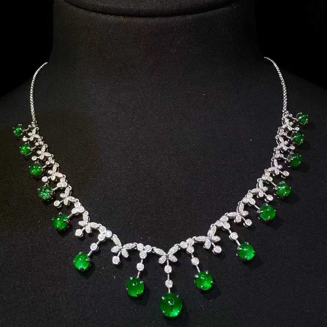 14k Gold 6.0 Ctw Vivid Green Natural Emerald & Diamond Necklace - 3