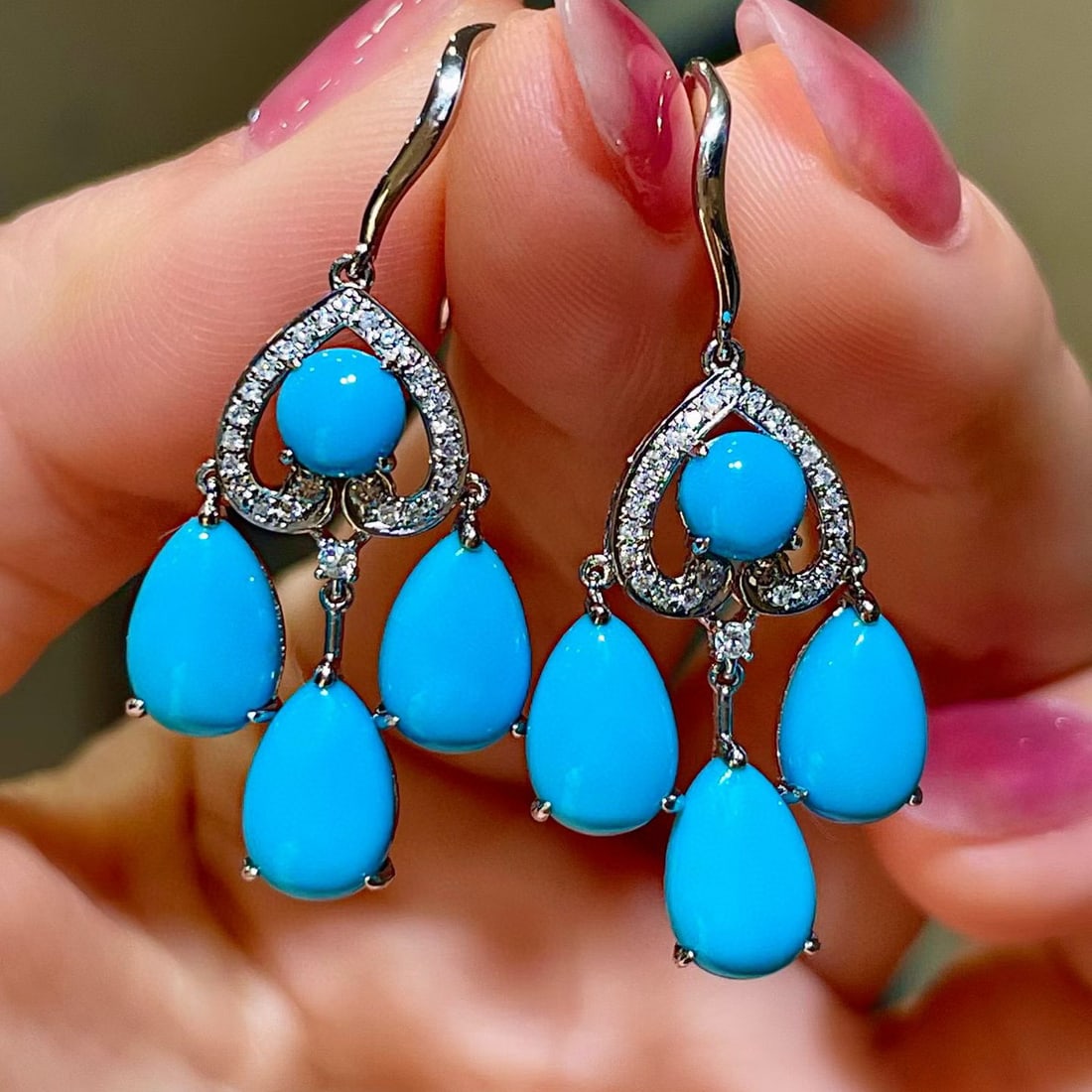 14k Gold 9.22 Ctw Natural Blue Turquoise & Diamond Earrings: Ref:231127062 // gold content:14k gold // main gemstone:blue turquoise // shape:multiple // carat weight:9. 01ct // color:blue // treatment:natural // // adjacent gemstone 2 : diamond //