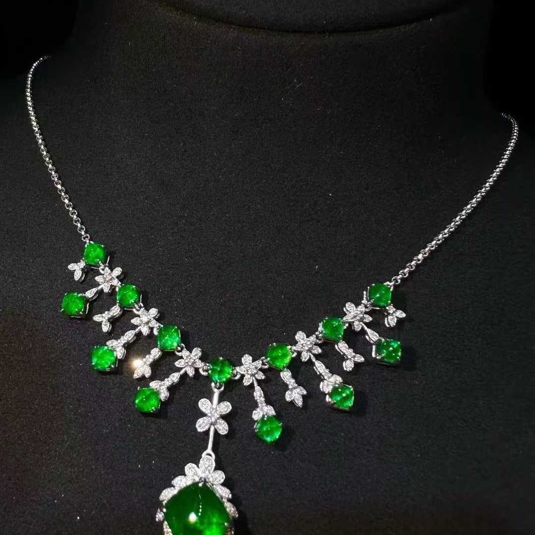 14k Gold 5.76 Ctw Vivid Green Natural Emerald & Diamond Necklace - 2