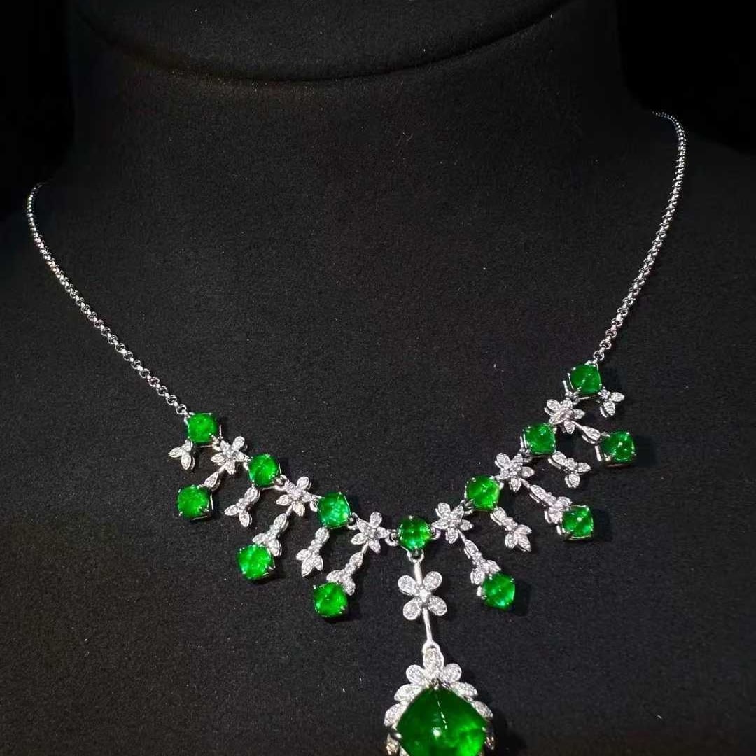 14k Gold 5.76 Ctw Vivid Green Natural Emerald & Diamond Necklace - 3