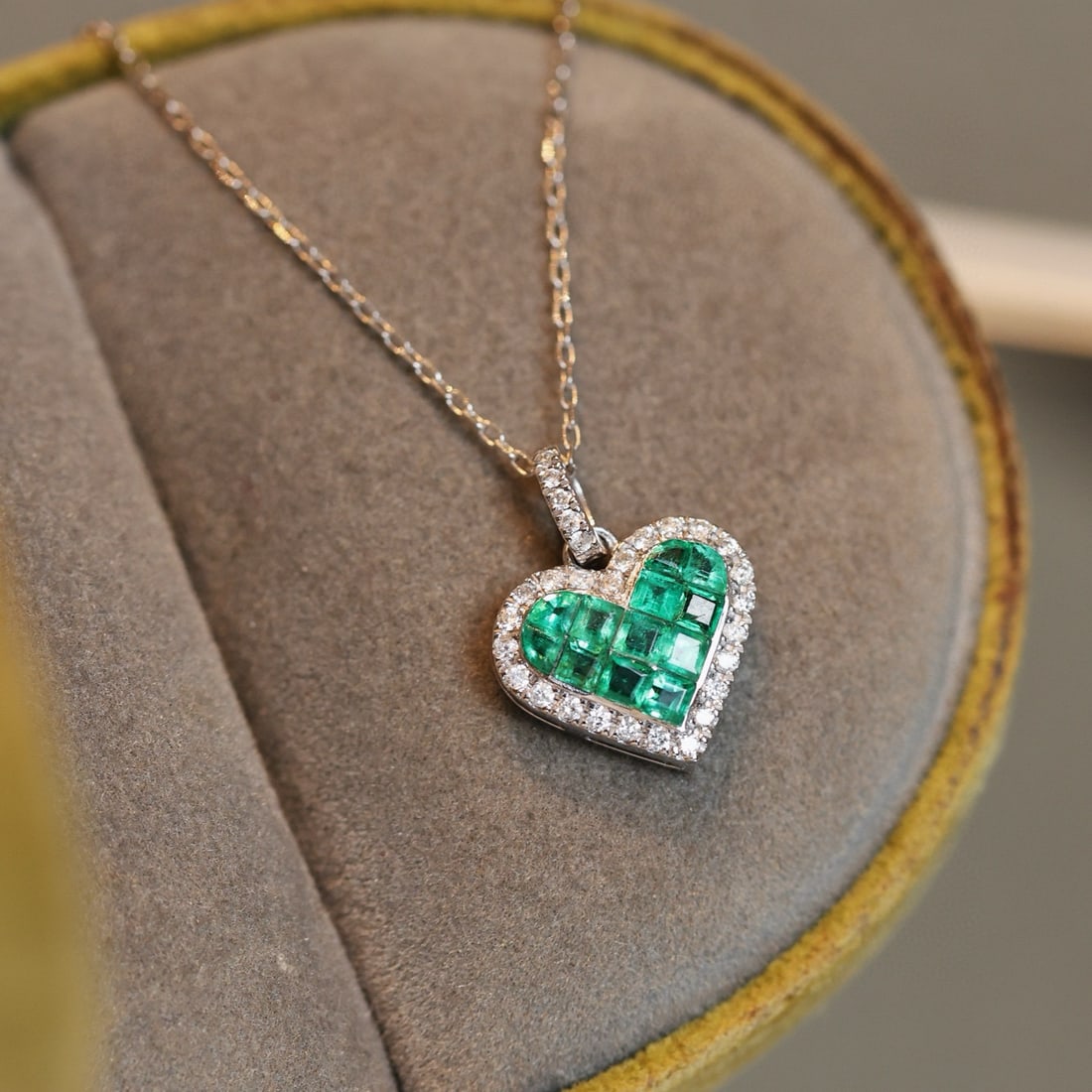 14k Gold 0.97 Ctw Natural Emerald & Diamond Pendant( Without Chain ) - 2