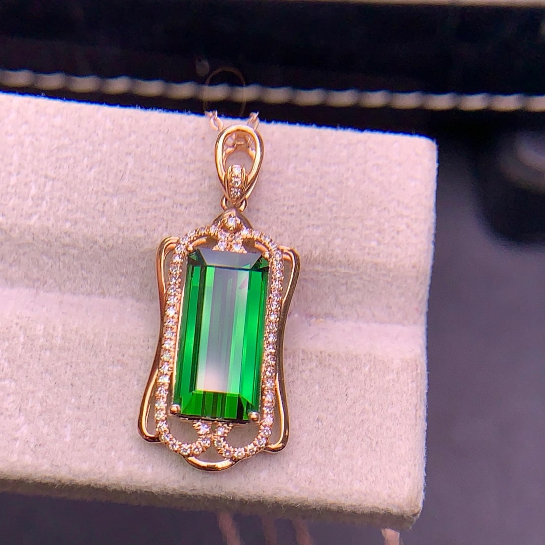 14k Gold 4.1 Ct Natural Tourmaline & Diamond Pendant( Without Chain ) - 3