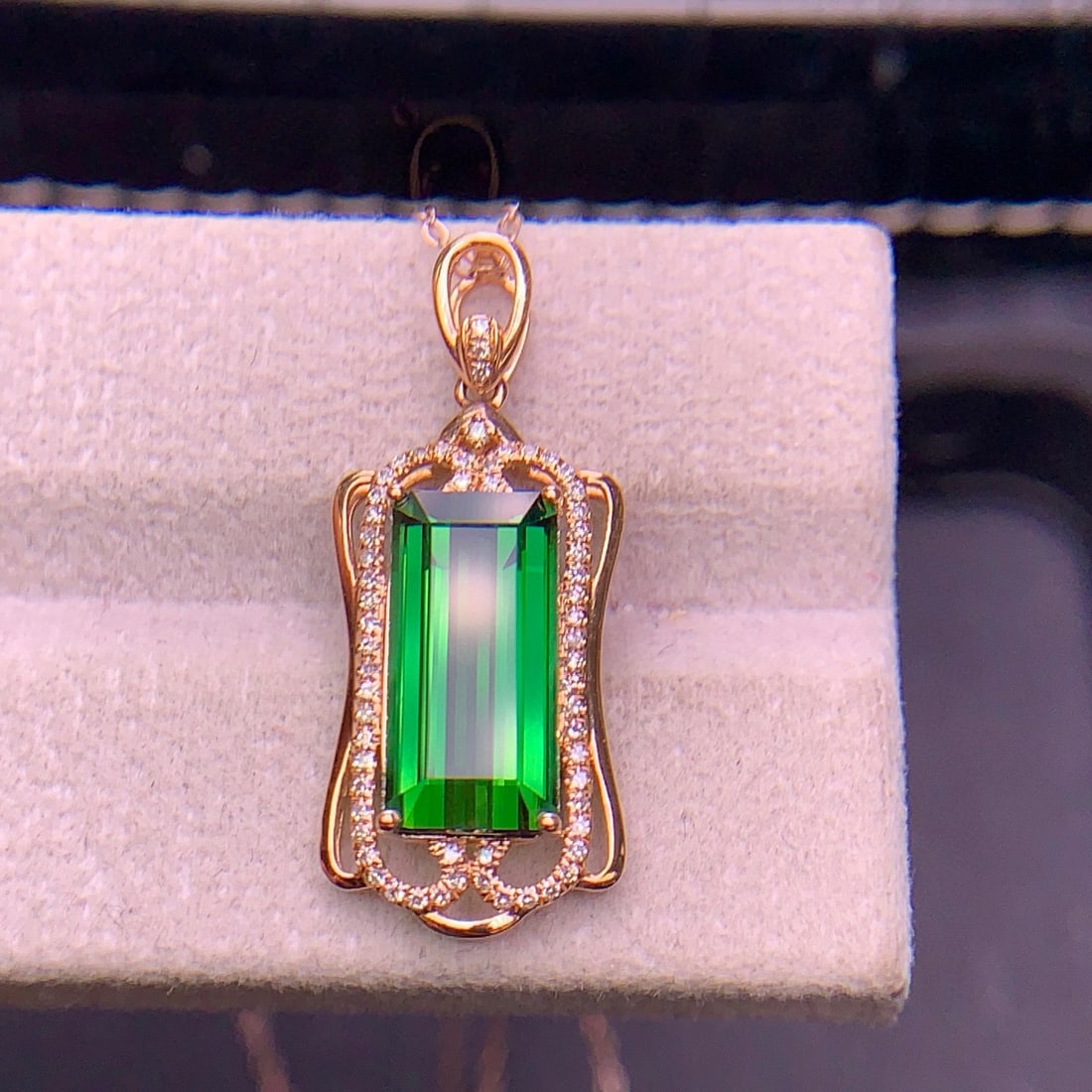 14k Gold 4.1 Ct Natural Tourmaline & Diamond Pendant( Without Chain ) - 7