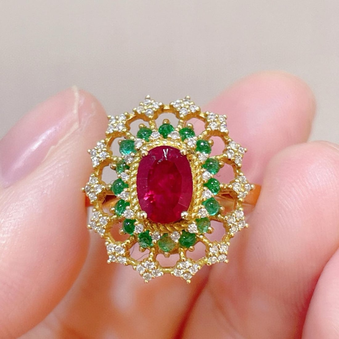 14k Gold 1.21 Ctw Natural Ruby & Diamond Ring: Ref:231127116 // gold content:14k gold // ring size:7. 25us // // main gemstone:ruby // shape:oval // carat weight:1. 0ct // color:red // treatment:natural // // adjacent gemstone 2 : diamond //