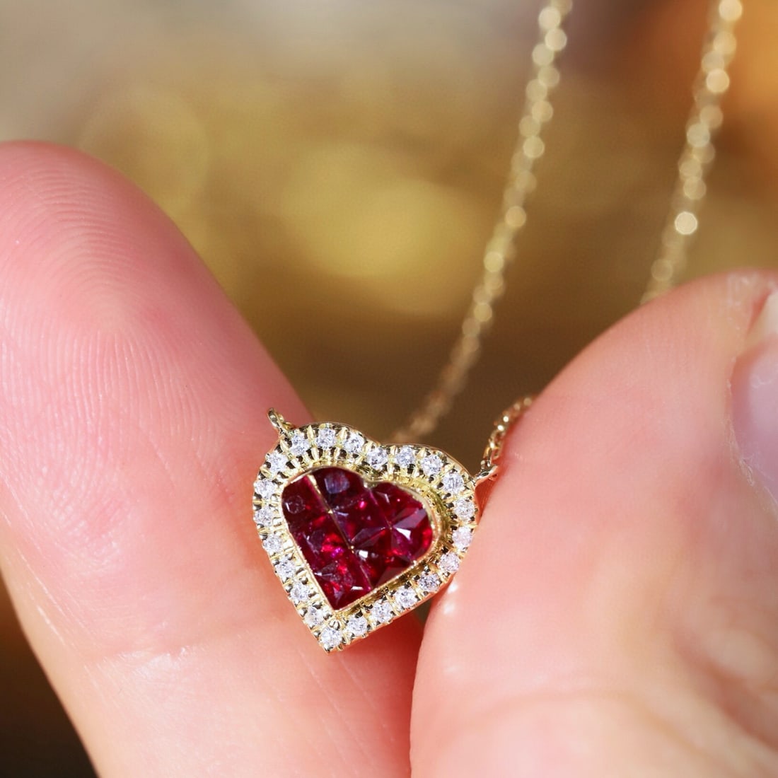 14k Gold 0.45 Ctw Natural Ruby & Diamond Necklace: Ref:231127138 // gold content:14k gold // main gemstone:ruby // shape:princess // carat weight:0. 35ct // color:red // treatment:natural // // adjacent gemstone 2 : diamond // shape:round // carat