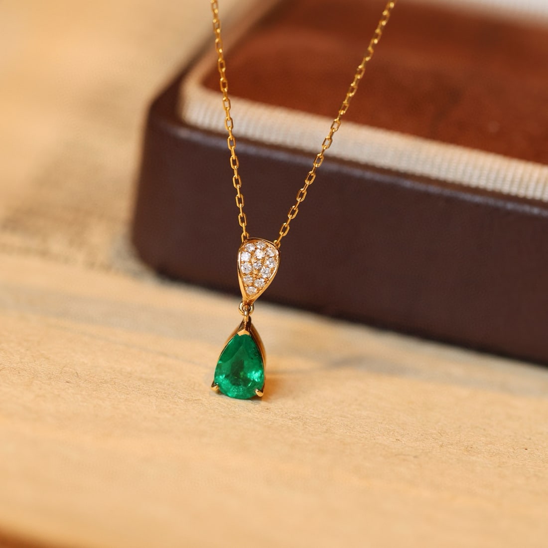 14k Gold 1.10 Ct Vivid Green Natural Emerald & Diamond Pendant( Without Chain ) - 7