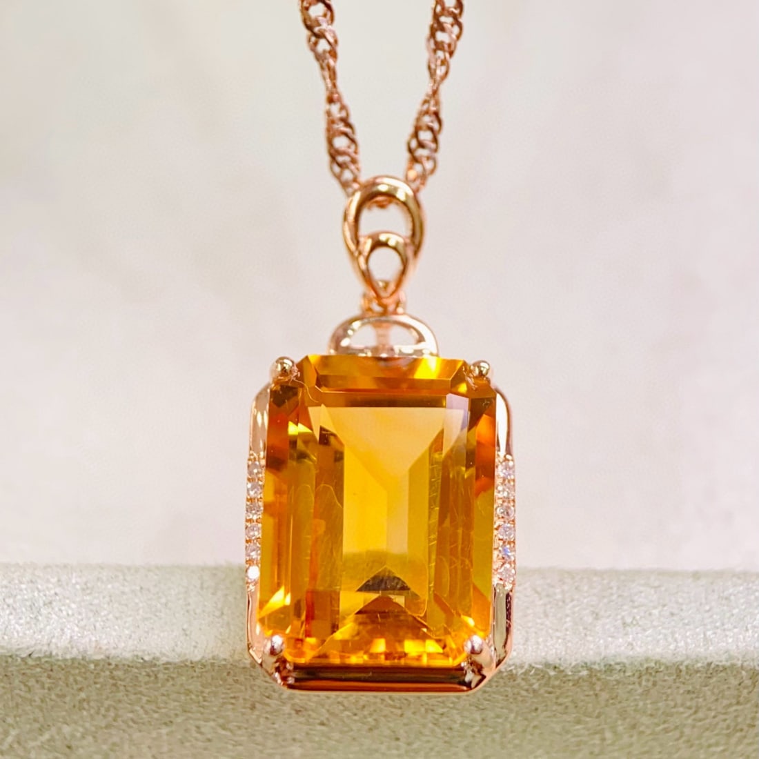 14k Gold 7.23 Ctw Natural Citrine & Diamond Pendant( Without Chain ): Ref:231127204 // gold content:14k gold // main gemstone:citrine // shape:octagonal // carat weight:7. 2ct // color:yellow // treatment:natural // // adjacent gemstone 2 : diamond // number of