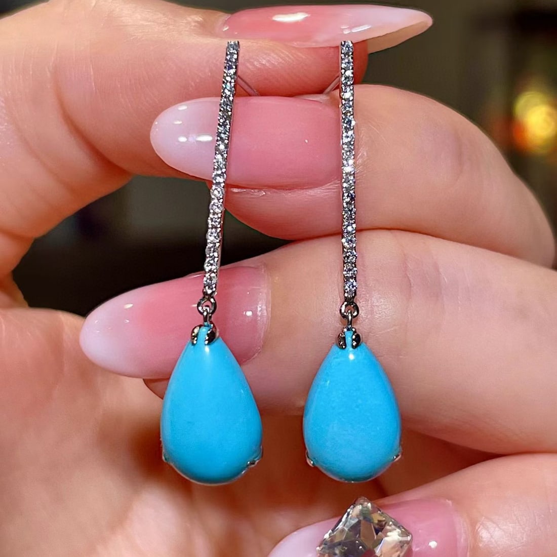 14k Gold 5.95 Ctw Natural Blue Turquoise & Diamond Earrings: Ref:231127246 // gold content:14k gold // main gemstone:blue turquoise // shape:pear // carat weight:5. 75ct // color:blue // treatment:natural // // adjacent gemstone 2 : diamond // shape:round //