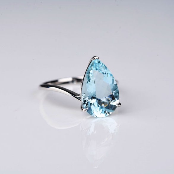 14k Gold 4.1 Ct Natural Aquamarine Ring - 7