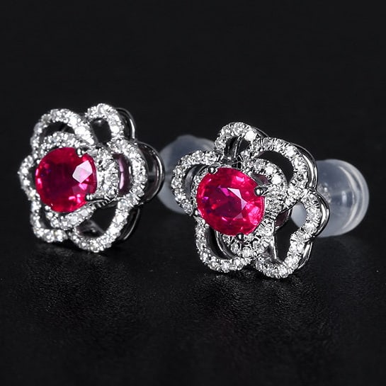 14k Gold 1.35 Ctw Natural Ruby & Diamond Earrings: Ref:231128010 // gold content:14k gold // main gemstone:ruby // shape:oval // carat weight:1. 05ct // color:red // treatment:natural // // adjacent gemstone 2 : diamond // number of stones:100 // shap