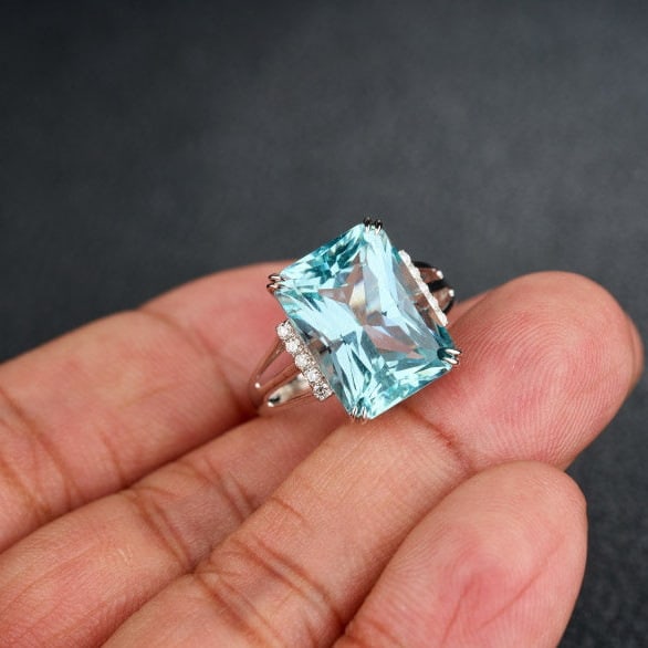 14k Gold 8.15 Ct Natural Aquamarine & Diamond Ring - 6