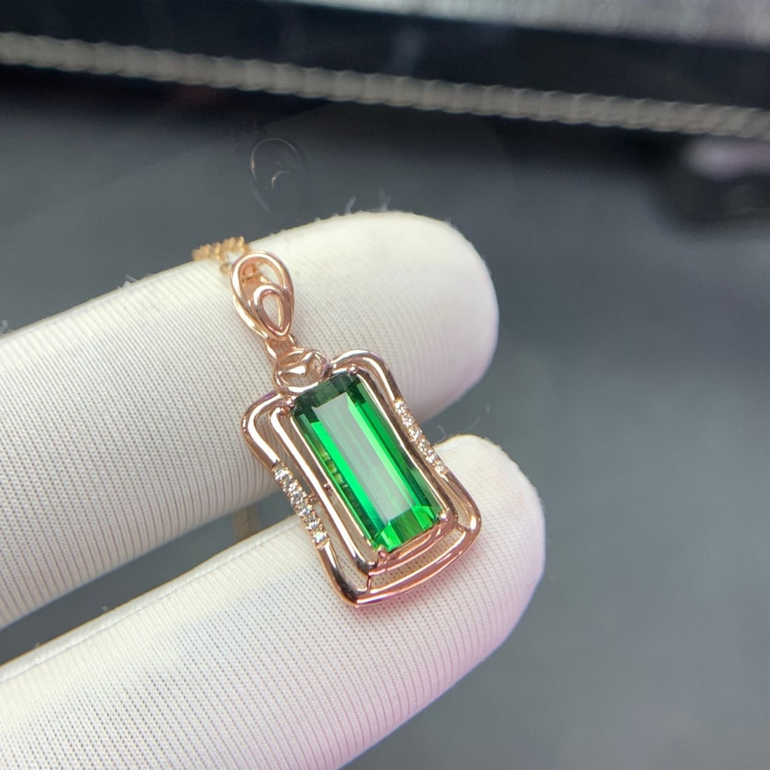 14k Gold 2.1 Ct Natural Tourmaline & Diamond Pendant( Without Chain ) - 7