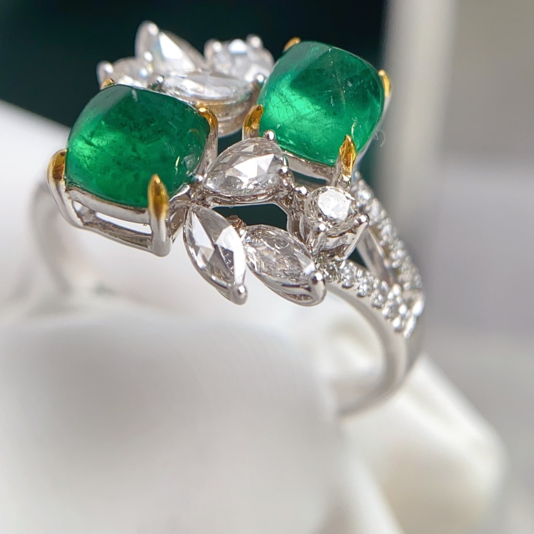 14k Gold 1.65 Ct Natural Emerald & Diamond Ring - 5