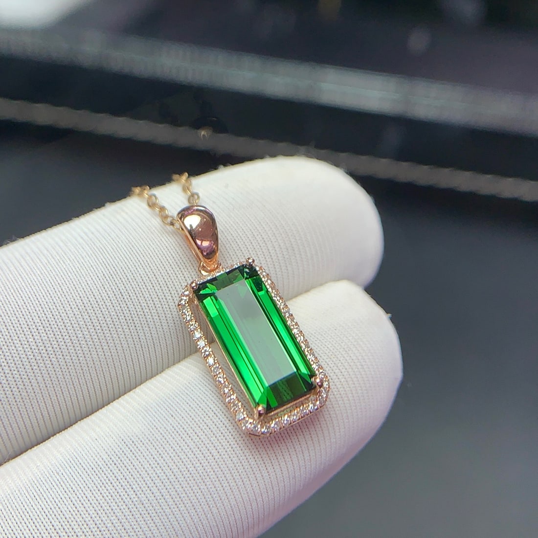 14k Gold 2.6 Ct Natural Tourmaline & Diamond Pendant( Without Chain ) - 7