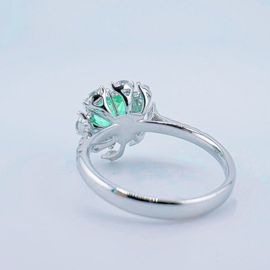 14k Gold 1.63 Ctw Natural Emerald & Diamond Ring - 4