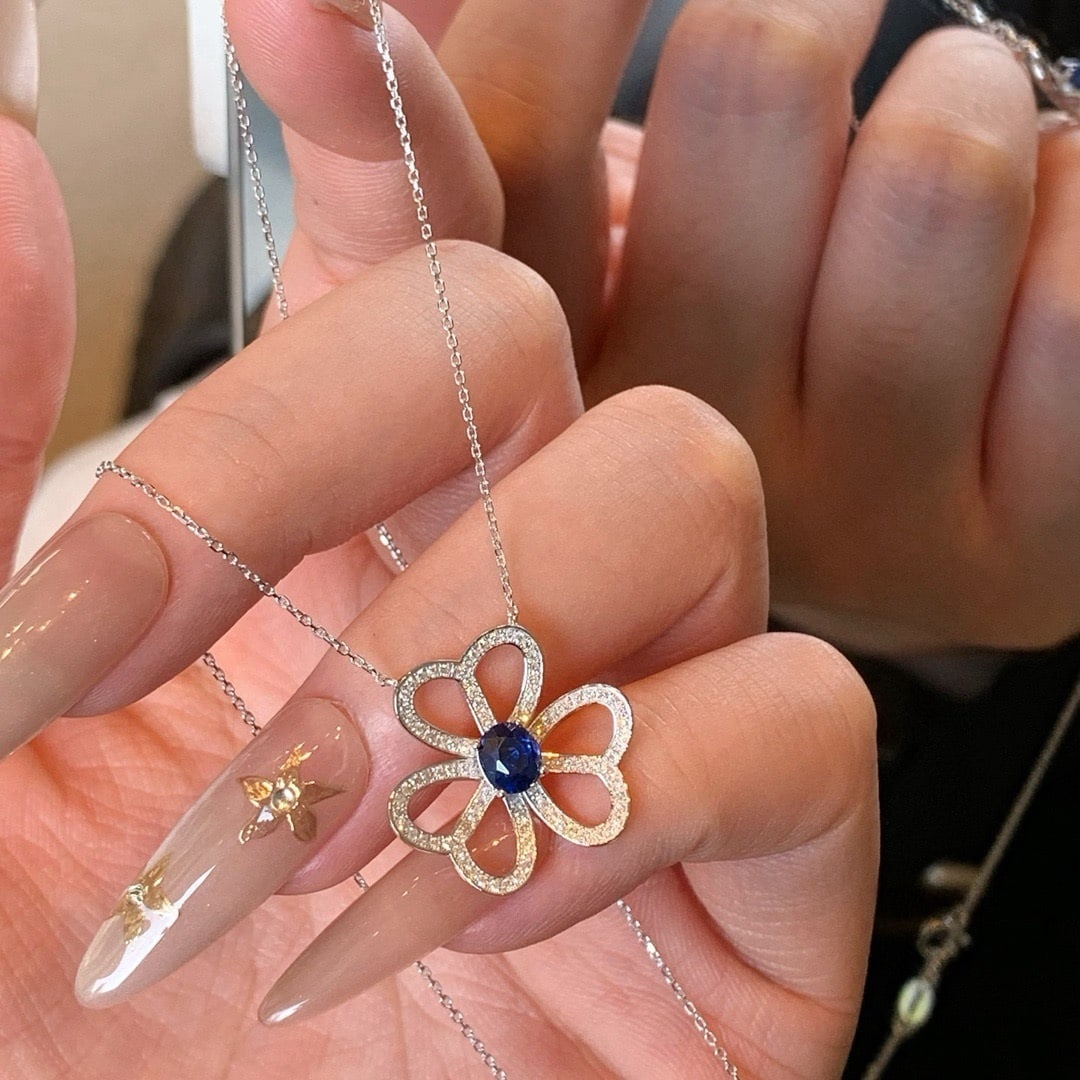 14k Gold 0.84 Ctw Vivid Blue Natural Sapphire & Diamond Necklace - 4