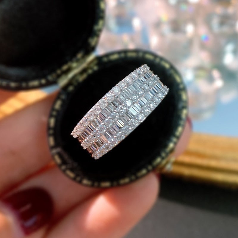 14k Gold 1 Ct Natural H Diamond Ring: Ref:231128100 // gold content:14k gold // ring size:7. 25us // // main gemstone:diamond // shape:multiple // carat weight:1ct // clarity grade:vs-si // color:h // treatment:natural // High