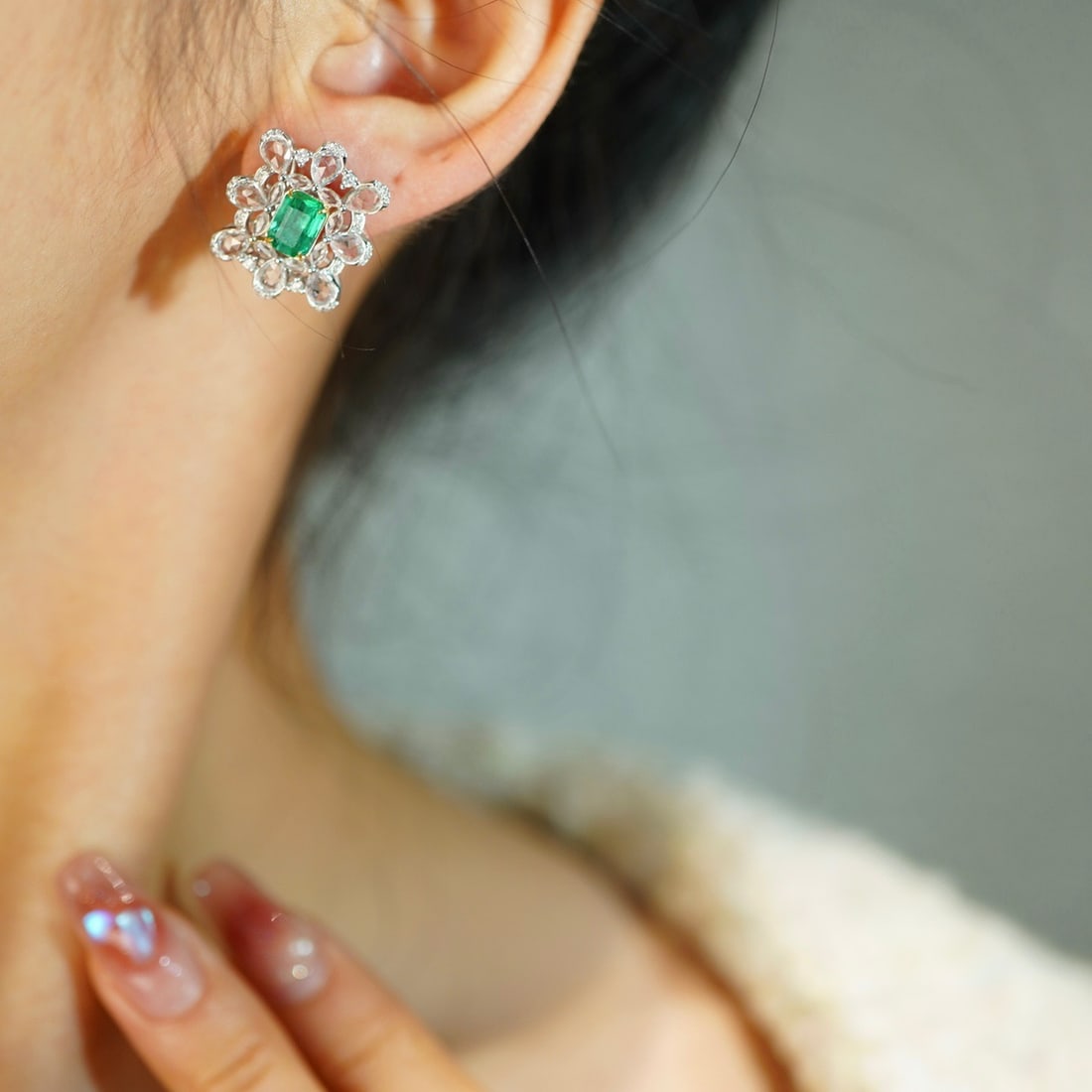 14k Gold 1.7 Ct Vivid Green Natural Emerald & Sapphire & Diamond Earrings - 6