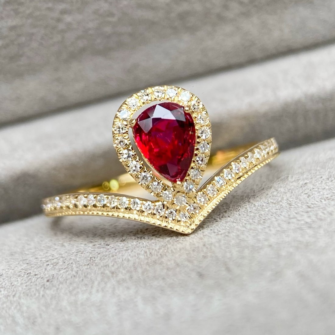 14k Gold 0.76 Ctw Natural Ruby & Diamond Ring - 5