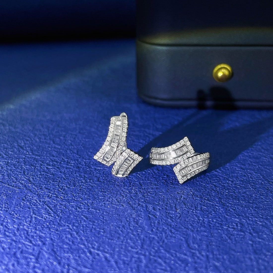 14k Gold 0.64 Ct Natural H Diamond Earrings - 2