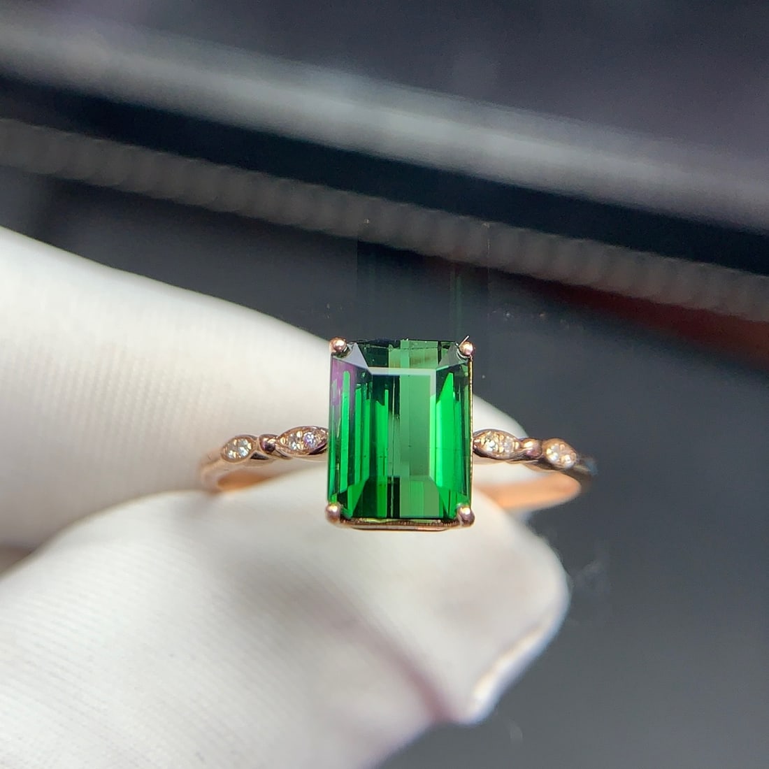 14k Gold 2.0 Ct Natural Tourmaline & Diamond Ring - 6