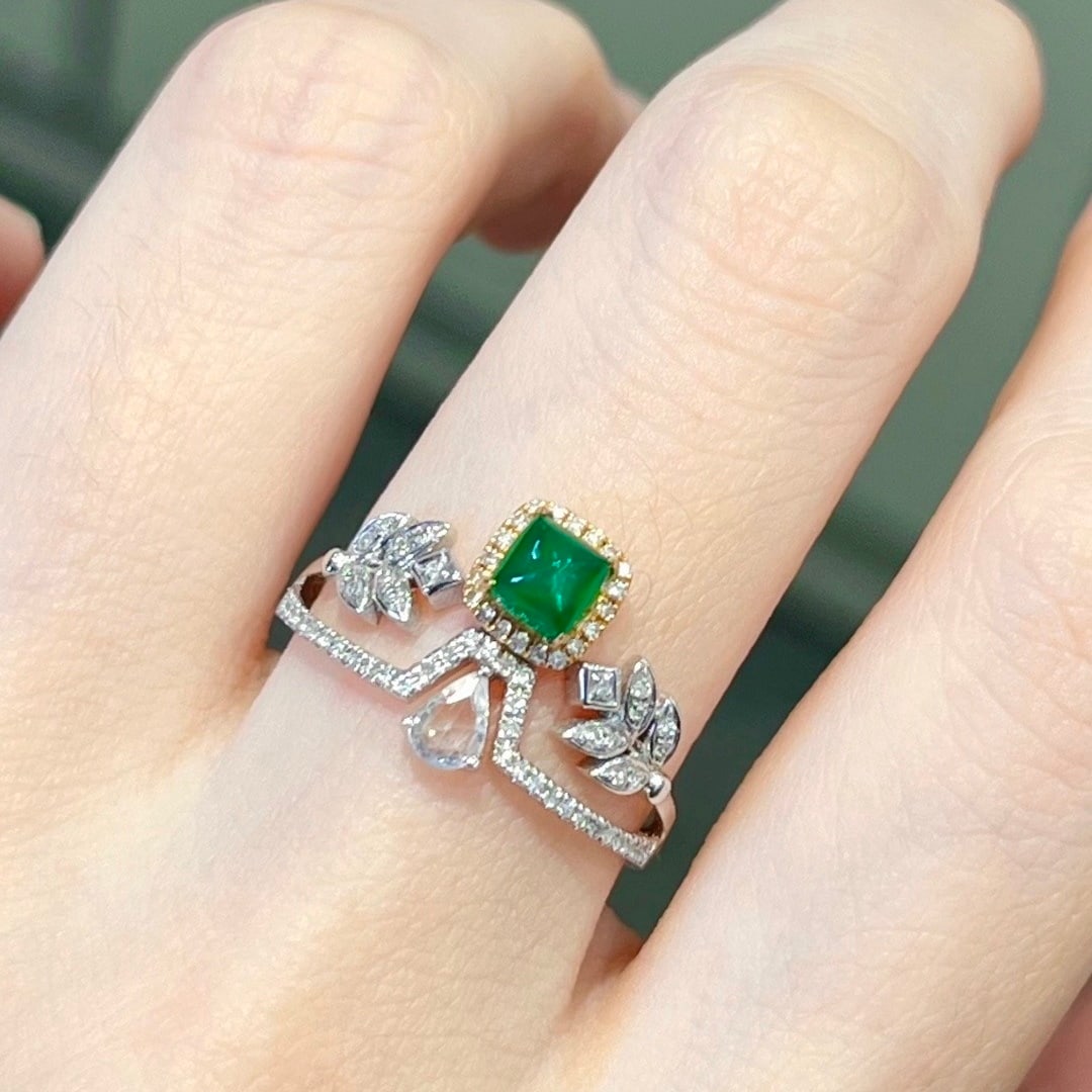 14k Gold 0.77 Ctw Vivid Green Natural Emerald & Diamond Ring - 6