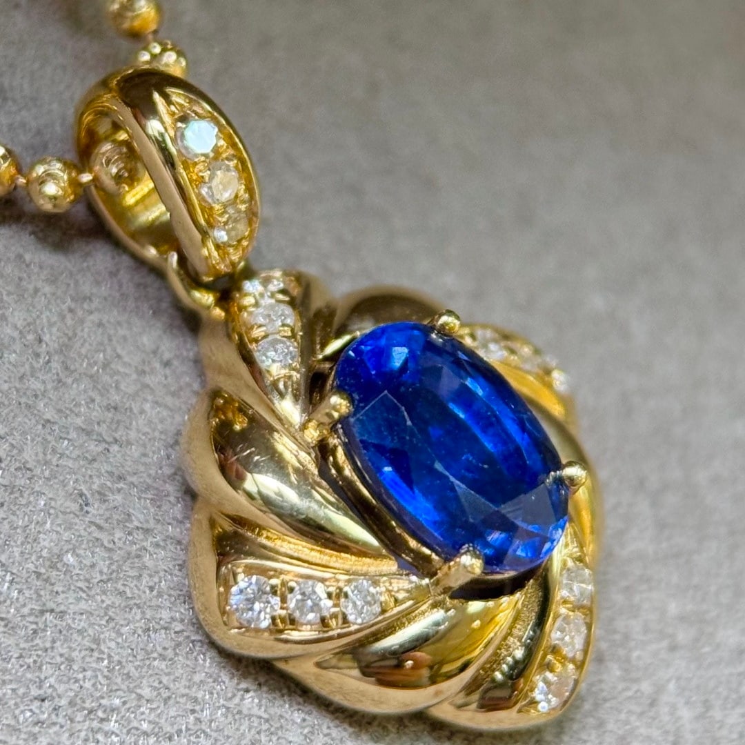 14k Gold 1.48 Ctw Vivid Blue Natural Sapphire & Diamond Pendant( Without Chain ) - 3