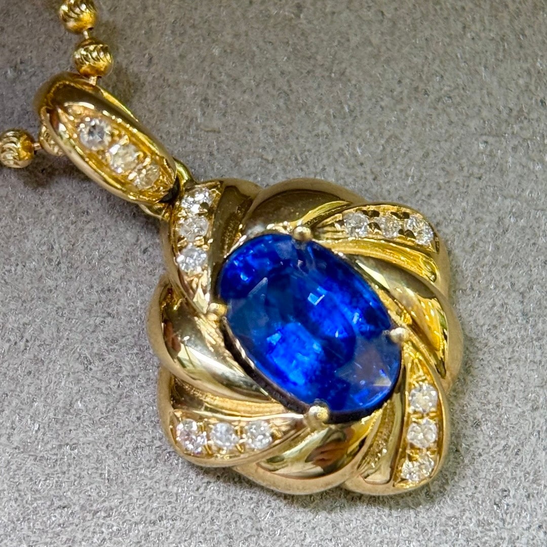 14k Gold 1.48 Ctw Vivid Blue Natural Sapphire & Diamond Pendant( Without Chain ) - 4