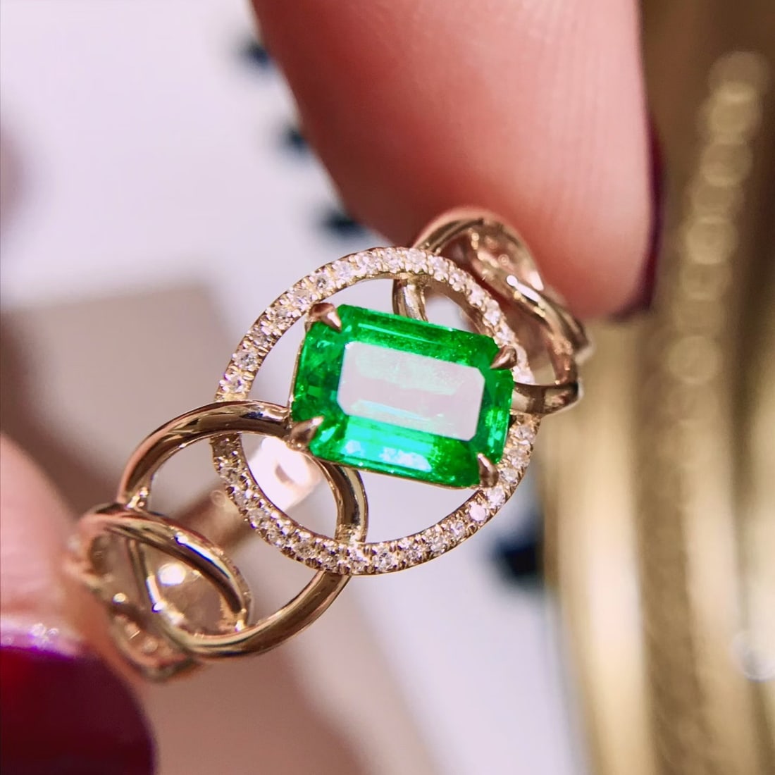 14k Gold 1 Ct Vivid Green Natural Emerald & Diamond Ring - 3