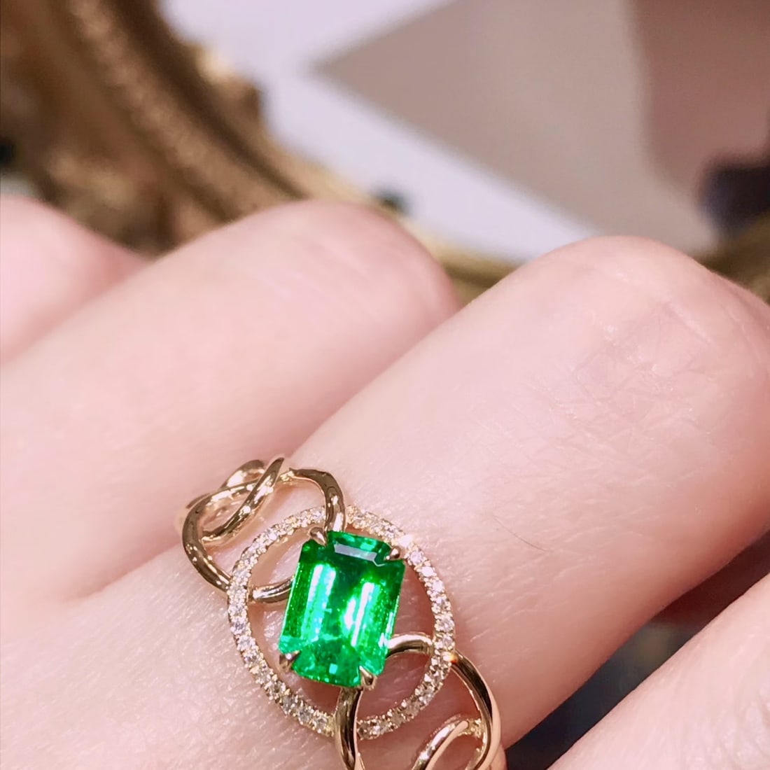 14k Gold 1 Ct Vivid Green Natural Emerald & Diamond Ring - 5