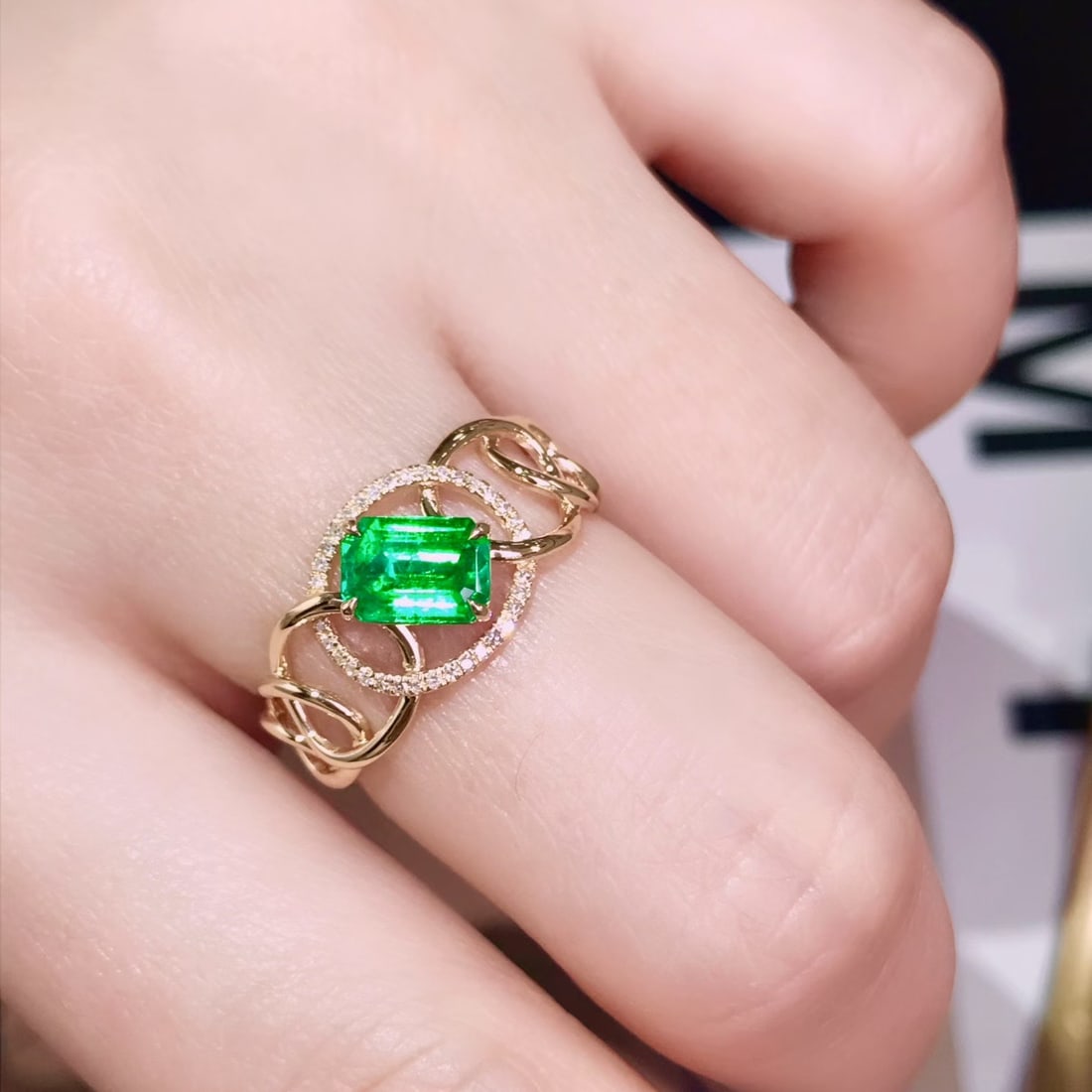 14k Gold 1 Ct Vivid Green Natural Emerald & Diamond Ring - 6