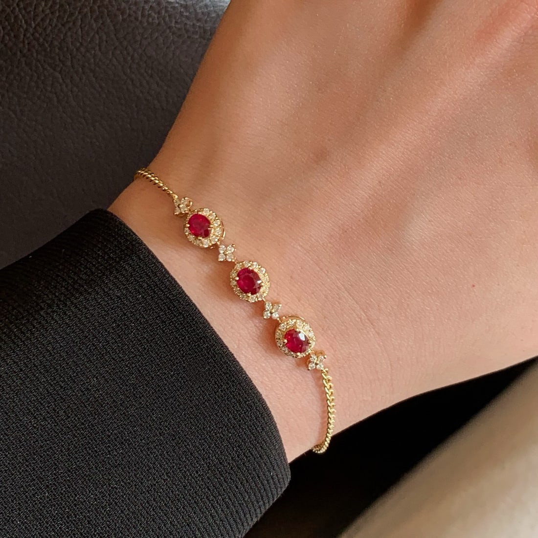 14k Gold 1.33 Ctw Vivid Red Natural Ruby & Diamond Bracelet - 4