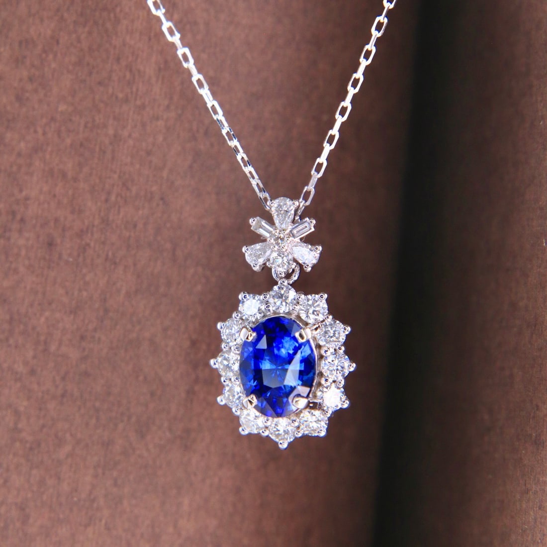 14k Gold 1.53 Ctw Vivid Blue Natural Sapphire & Diamond Necklace - 4