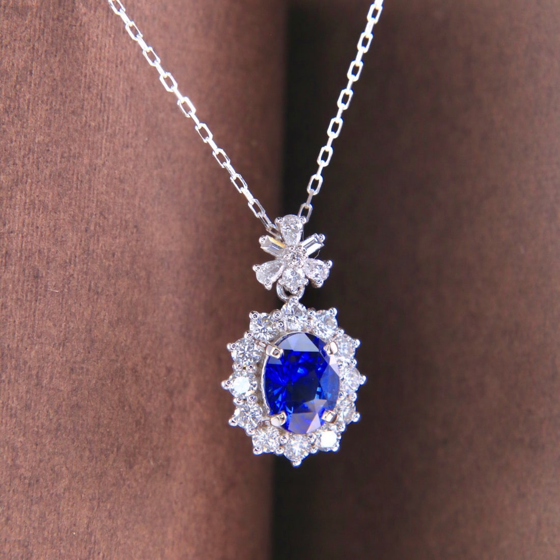 14k Gold 1.53 Ctw Vivid Blue Natural Sapphire & Diamond Necklace - 5