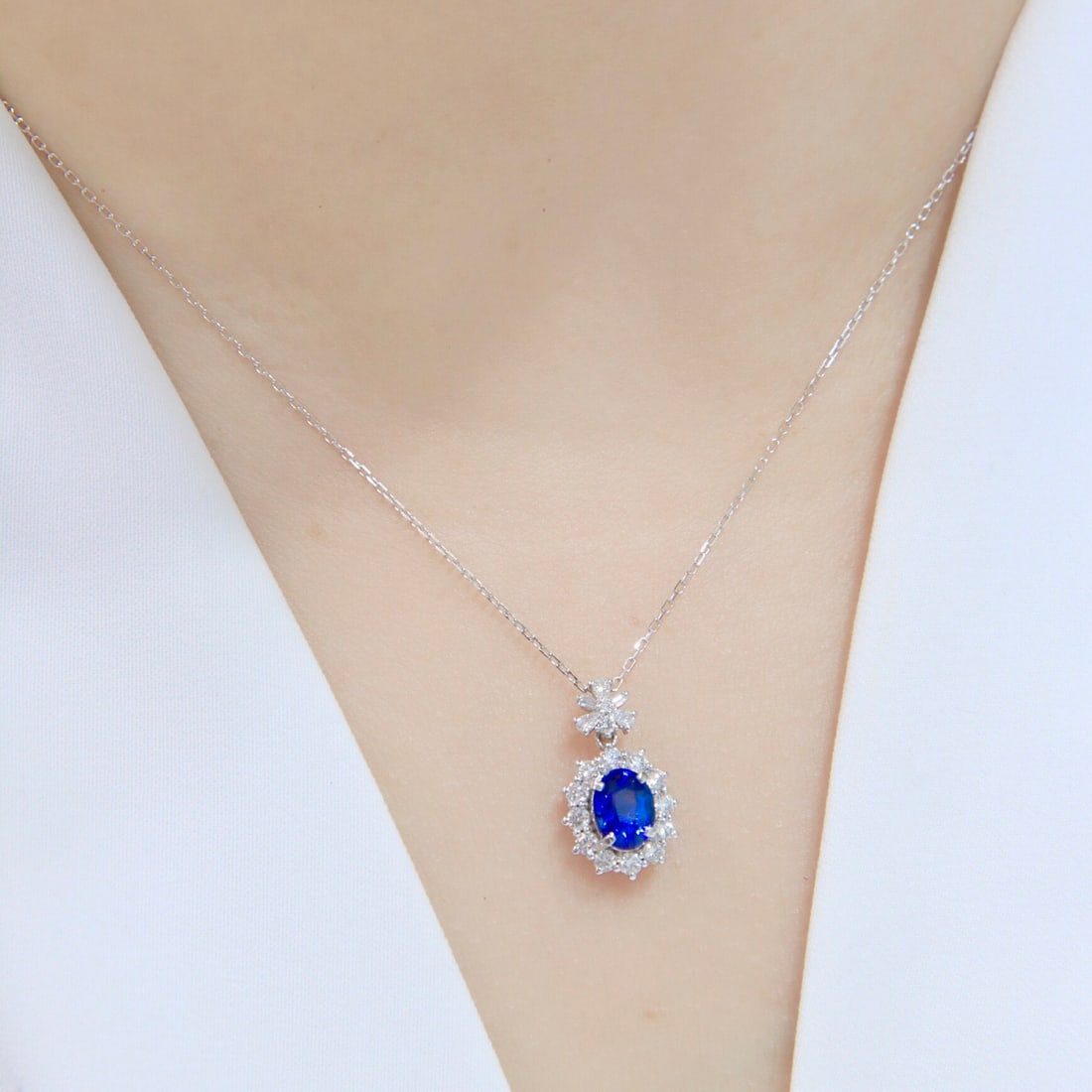 14k Gold 1.53 Ctw Vivid Blue Natural Sapphire & Diamond Necklace - 7