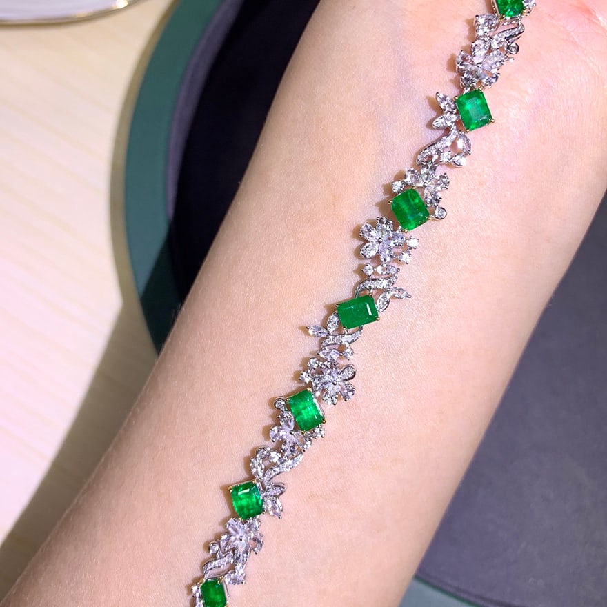 14k Gold 3.19 Ctw Vivid Green Natural Emerald & Diamond Bracelet - 7