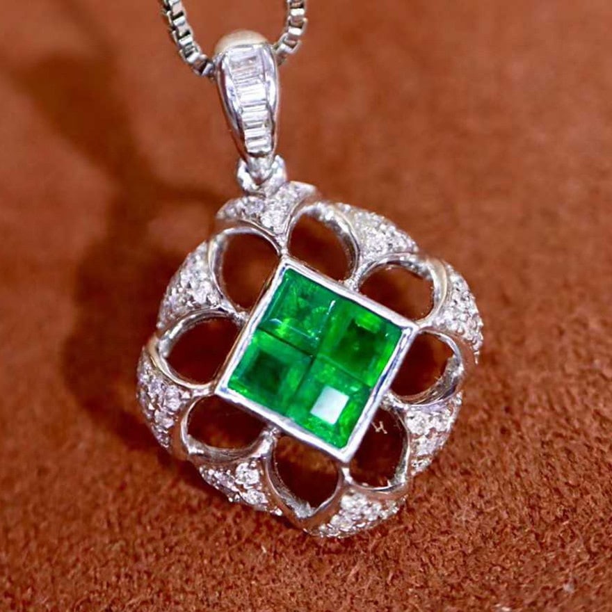 14k Gold 0.92 Ctw Vivid Green Natural Emerald & Diamond Pendant( Without Chain ): Ref:231128259 // gold content:14k gold // main gemstone:emerald // shape:square // carat weight:0. 6ct // color:vivid green // treatment:natural // // adjacent gemstone 2 : diamond // shape:multiple /