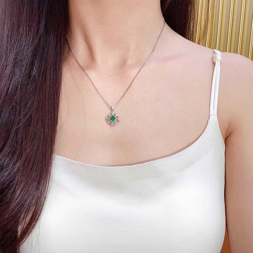 14k Gold 0.92 Ctw Vivid Green Natural Emerald & Diamond Pendant( Without Chain ) - 5