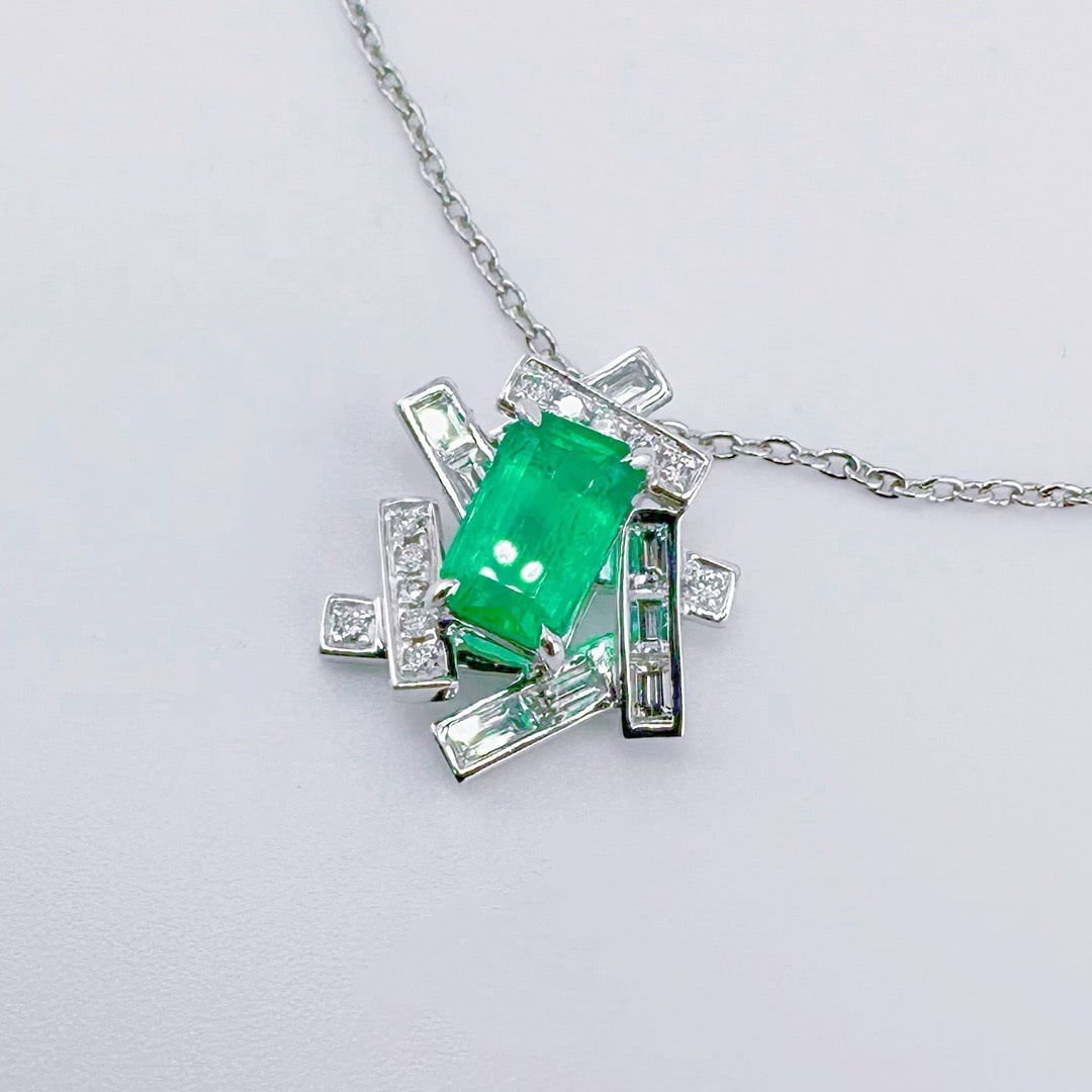 14k Gold 1.36 Ctw Natural Emerald & Diamond Pendant( Without Chain ) - 2