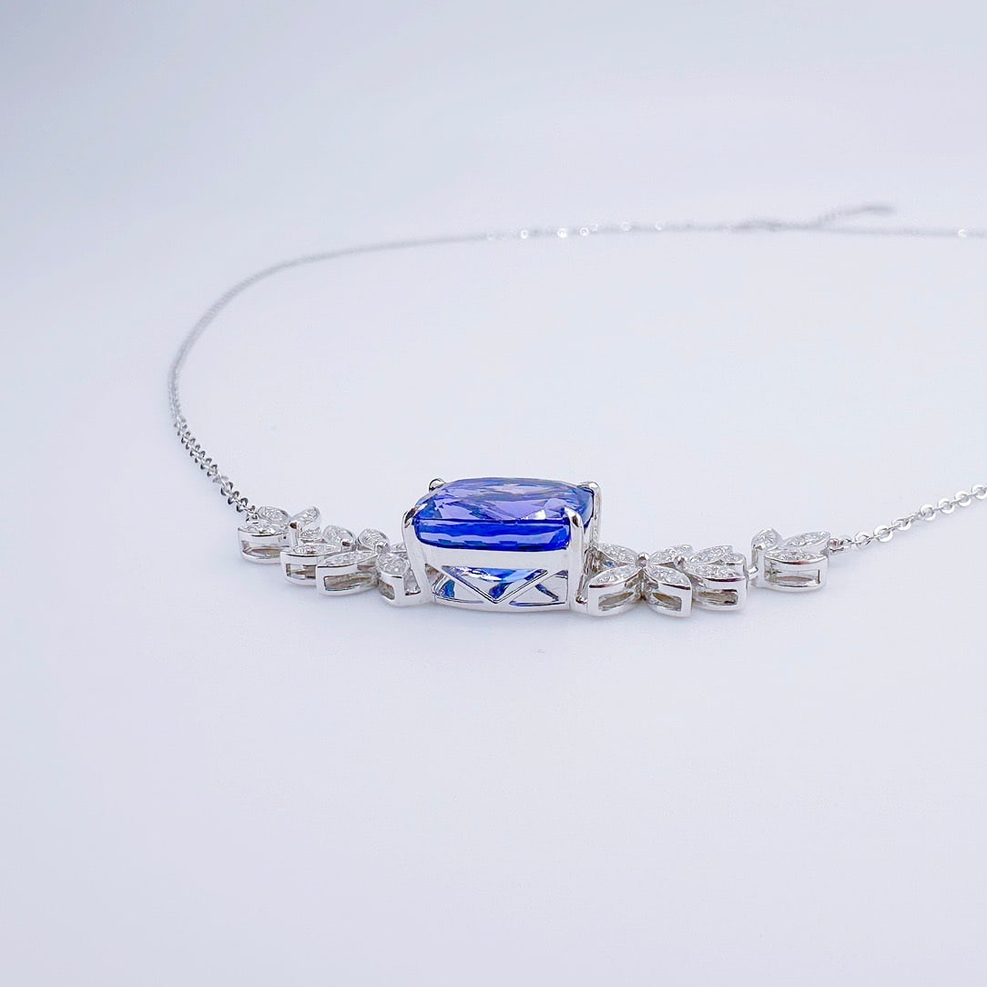 14k Gold 3.58 Ctw Natural Tanzanite & Diamond Necklace - 2