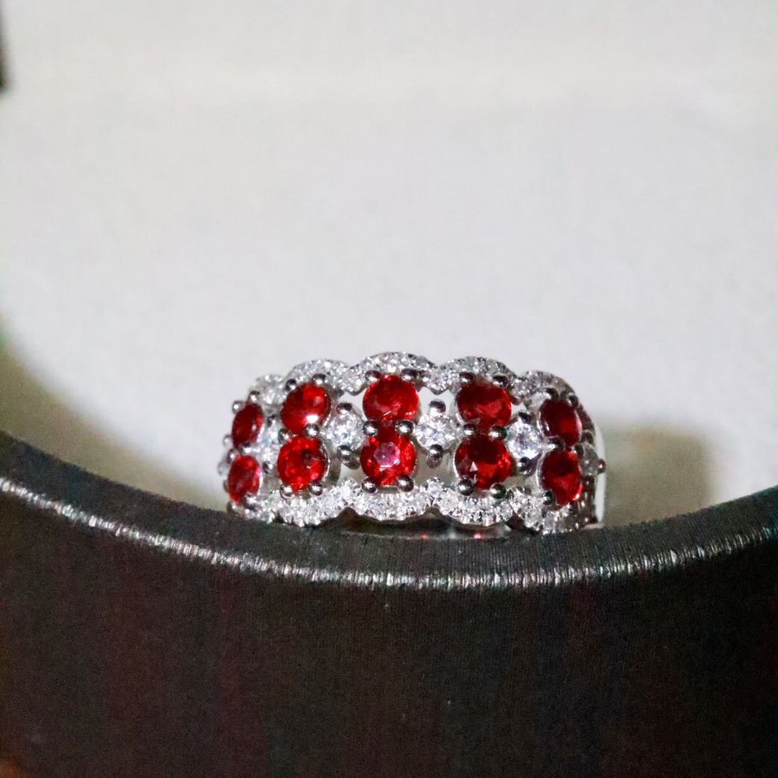 14k Gold 1.29 Ctw Natural Ruby & Diamond Ring: Ref:231128281 // gold content:14k gold // ring size:7. 25us // // main gemstone:ruby // shape:round // carat weight:1. 06ct // color:red // treatment:natural // cut grade:g // // adjacent gemstone