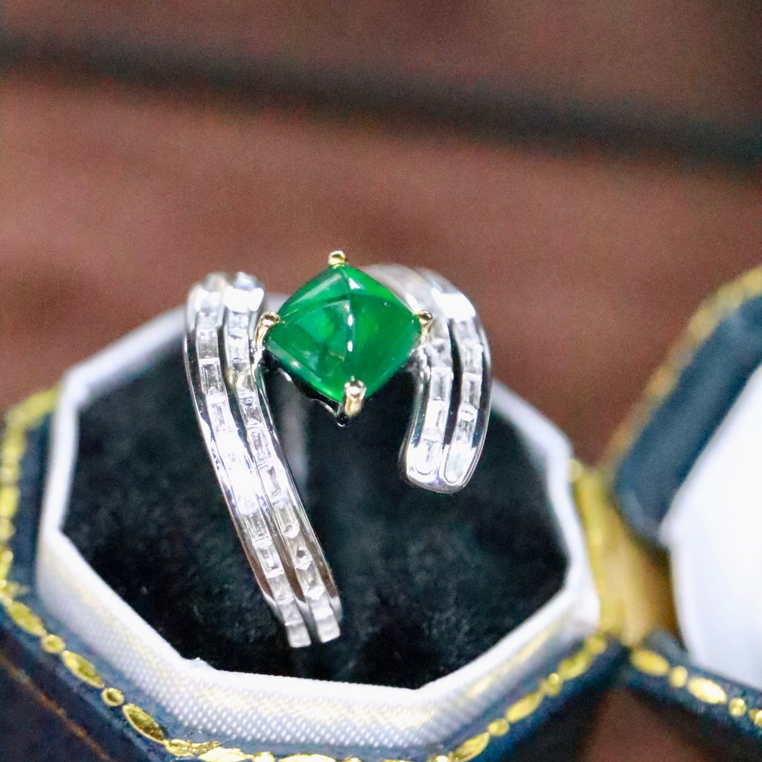 14k Gold 1.41 Ctw Vivid Green Natural Emerald & Diamond Ring - 2