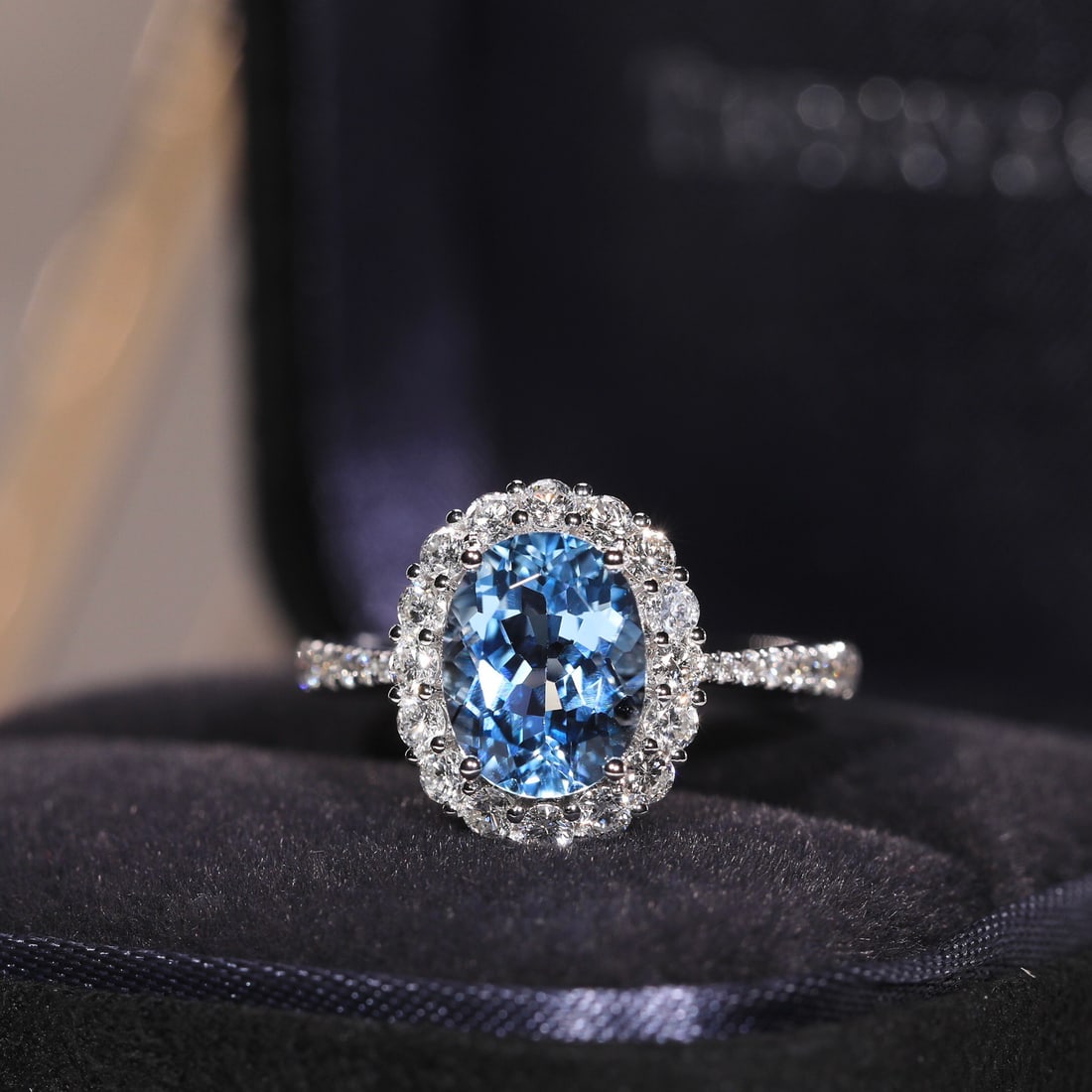 14k Gold 3.23 Ctw Natural Aquamarine & Diamond Ring: Ref:231128300 // gold content:14k gold // ring size:7. 25us // // main gemstone:aquamarine // shape:oval // carat weight:2. 62ct // color:santa maria color // treatment:natural // // adjacent gemstone