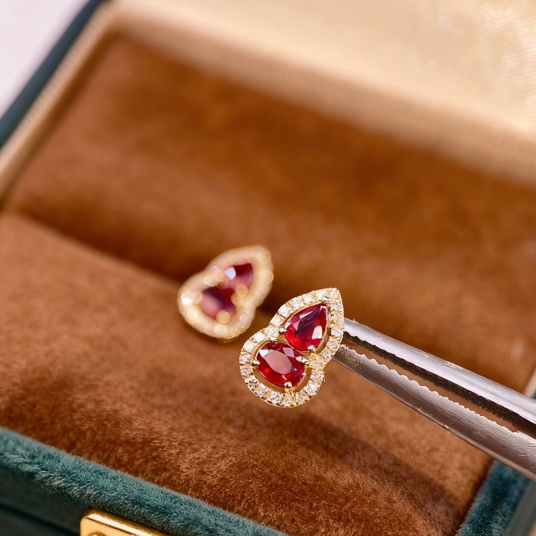 14k Gold 0.75 Ct Vivid Red Natural Ruby & Diamond Earrings - 3