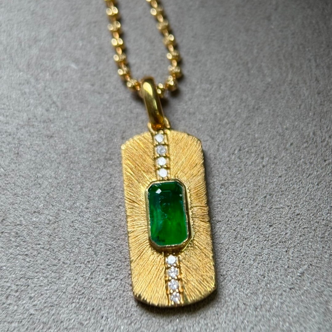 14k Gold 0.70 Ctw Vivid Green Natural Emerald & Diamond Pendant( Without Chain ) - 3